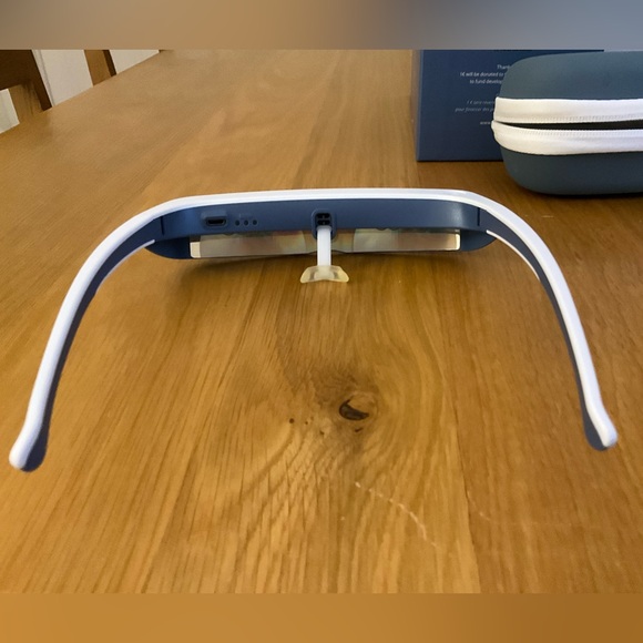 Luminette 3 Light Therapy Glasses - Picture 3 of 8